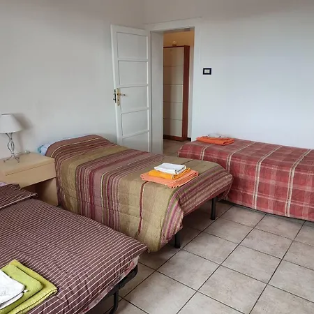 Carracci 19 * Bolonia